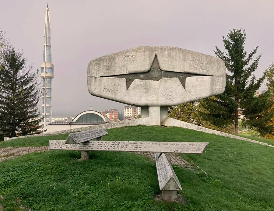 Partisan Spomenik Vogošća
